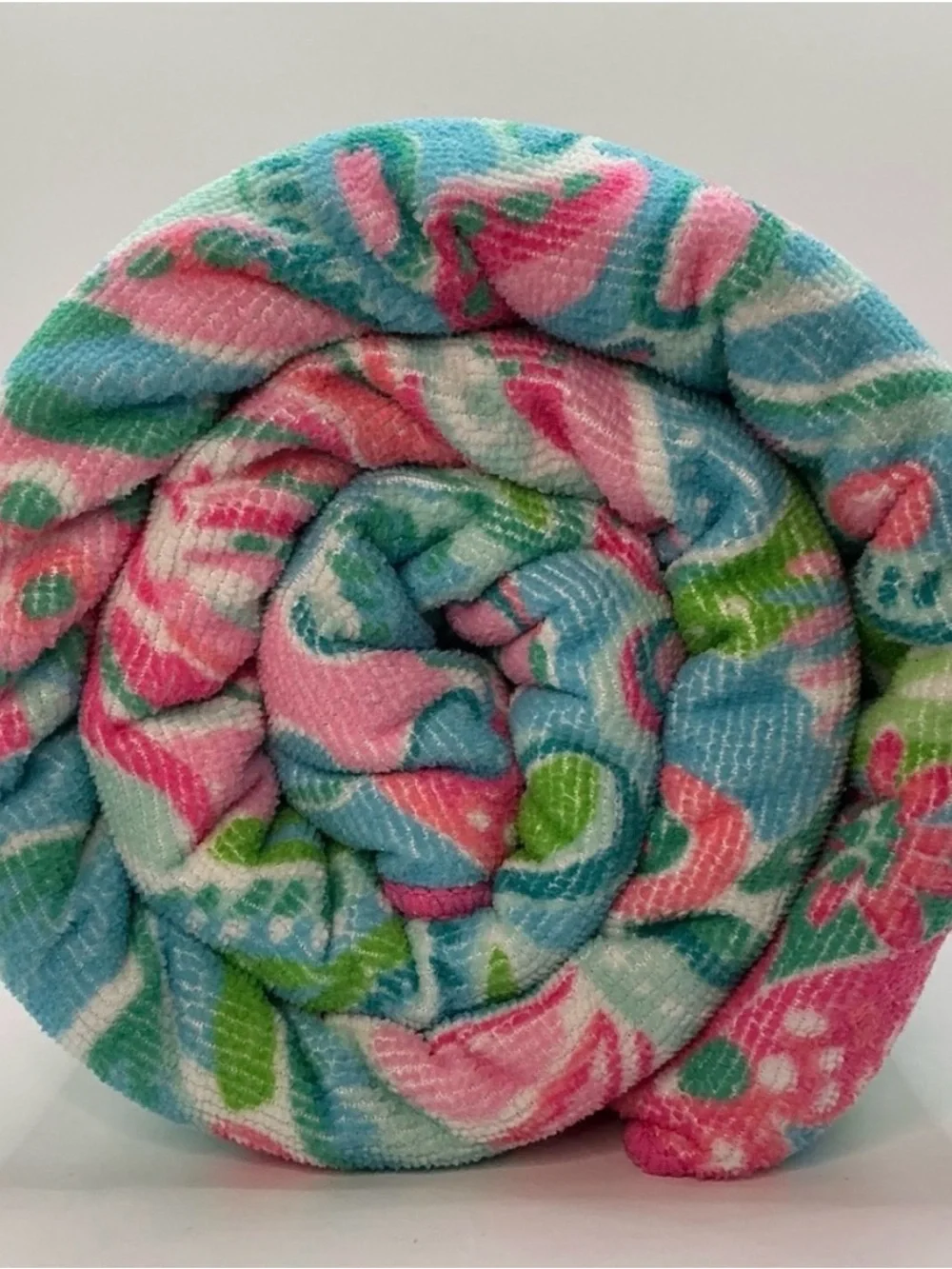Lilly Pulitzer lounge beach towel 40x72